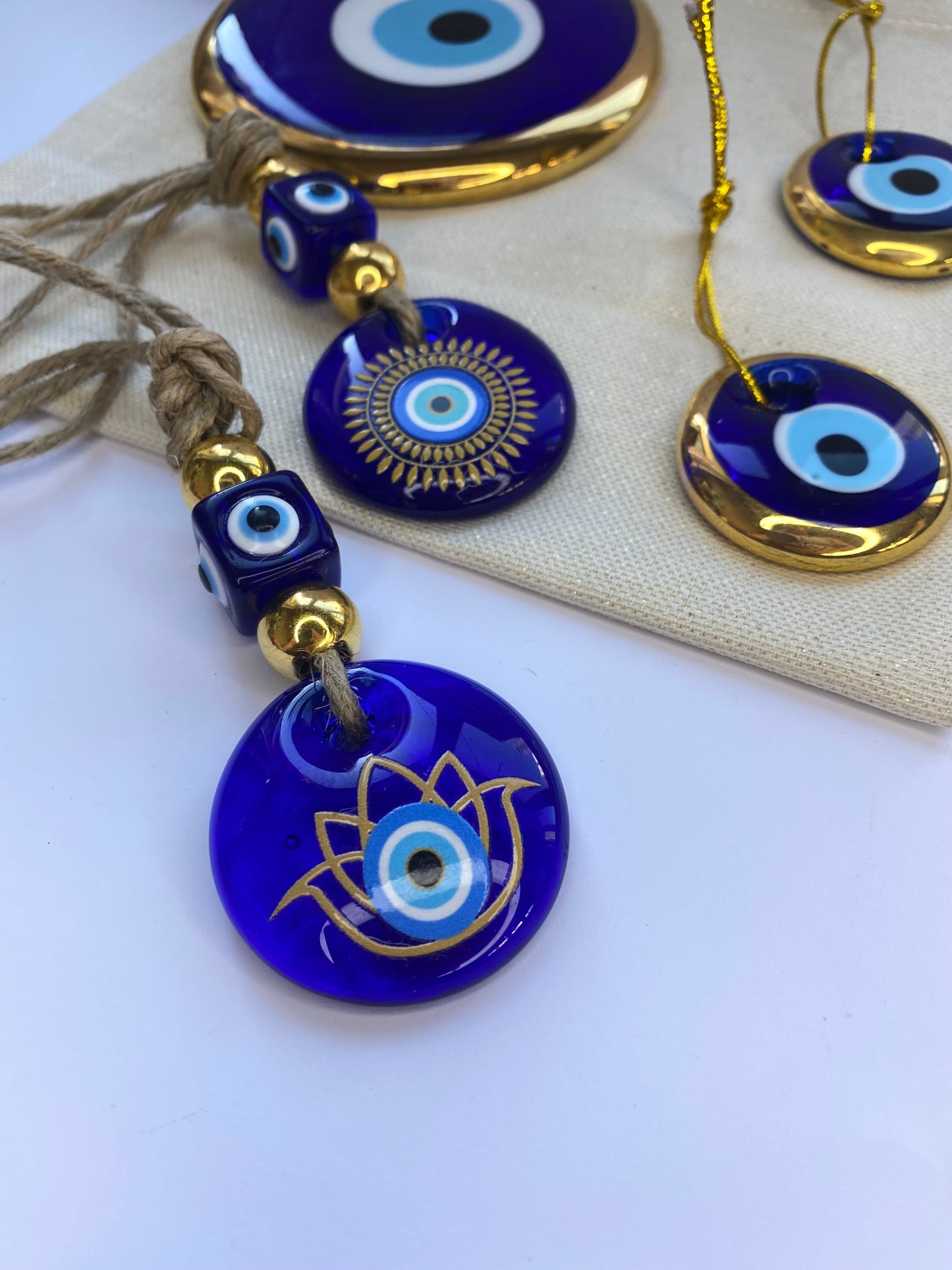 Evil Eye Bead Flower, 1,5 inch, Glass beads, Wedding Favor, Christmas gift, Home decor